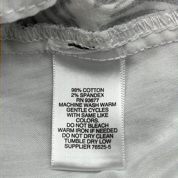 Liz Claiborne Zebra Print Shorts Size 16 - Picture 8 of 16